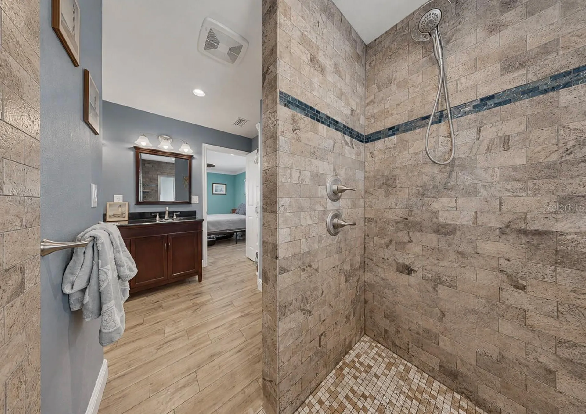 6301 Cottonwood Lane Apollo Beach FL 33572