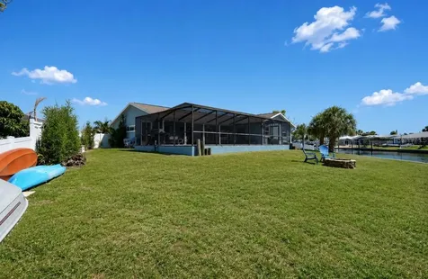6301 Cottonwood Lane Apollo Beach FL 33572