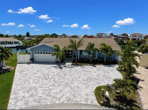 6301 Cottonwood Lane Apollo Beach FL 33572