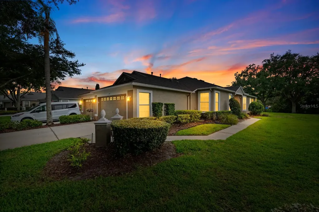 5731 Heronpark Place Lithia FL 33547