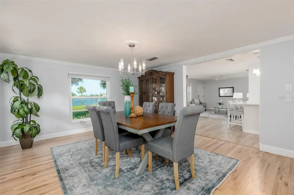 110 Sunset Drive S St Petersburg FL 33707