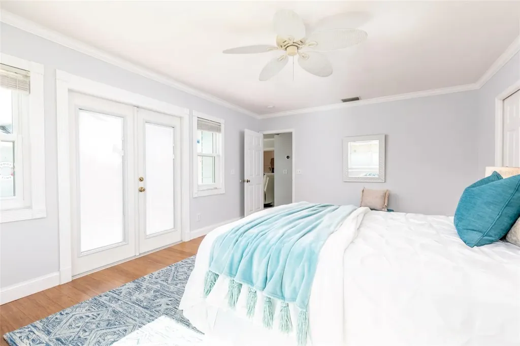 110 Sunset Drive S St Petersburg FL 33707