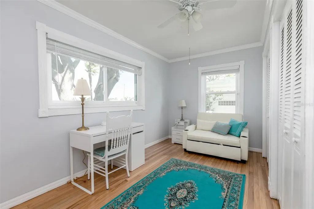 110 Sunset Drive S St Petersburg FL 33707