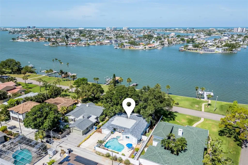 110 Sunset Drive S St Petersburg FL 33707