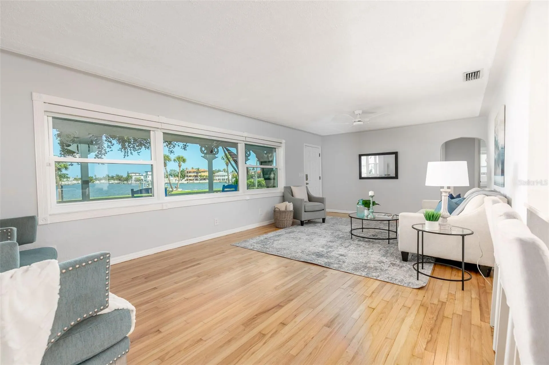 110 Sunset Drive S St Petersburg FL 33707