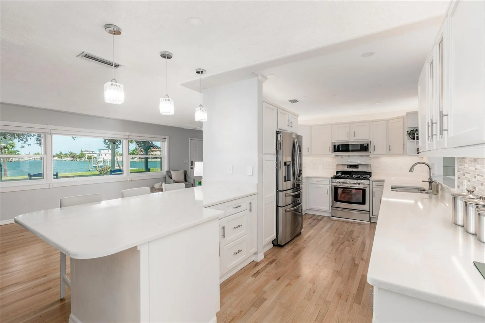 110 Sunset Drive S St Petersburg FL 33707