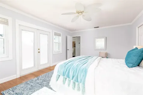 110 Sunset Drive S St Petersburg FL 33707