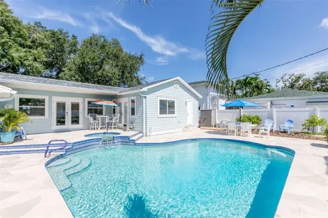 110 Sunset Drive S St Petersburg FL 33707