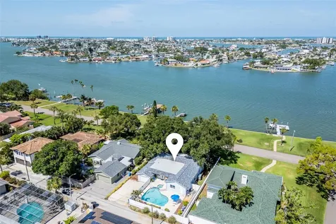110 Sunset Drive S St Petersburg FL 33707