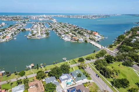 110 Sunset Drive S St Petersburg FL 33707