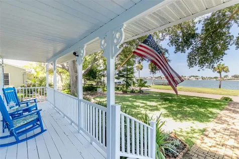 110 Sunset Drive S St Petersburg FL 33707