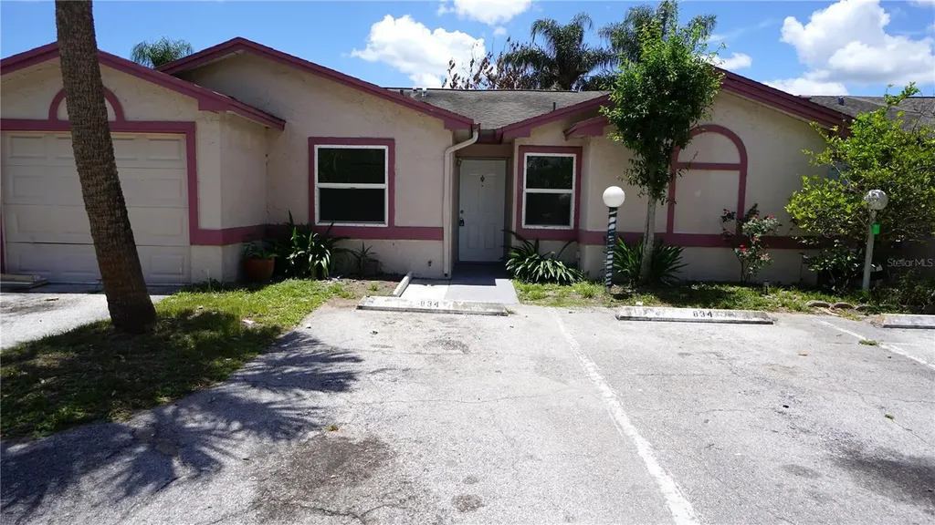834 Angela Lane Kissimmee FL 34741