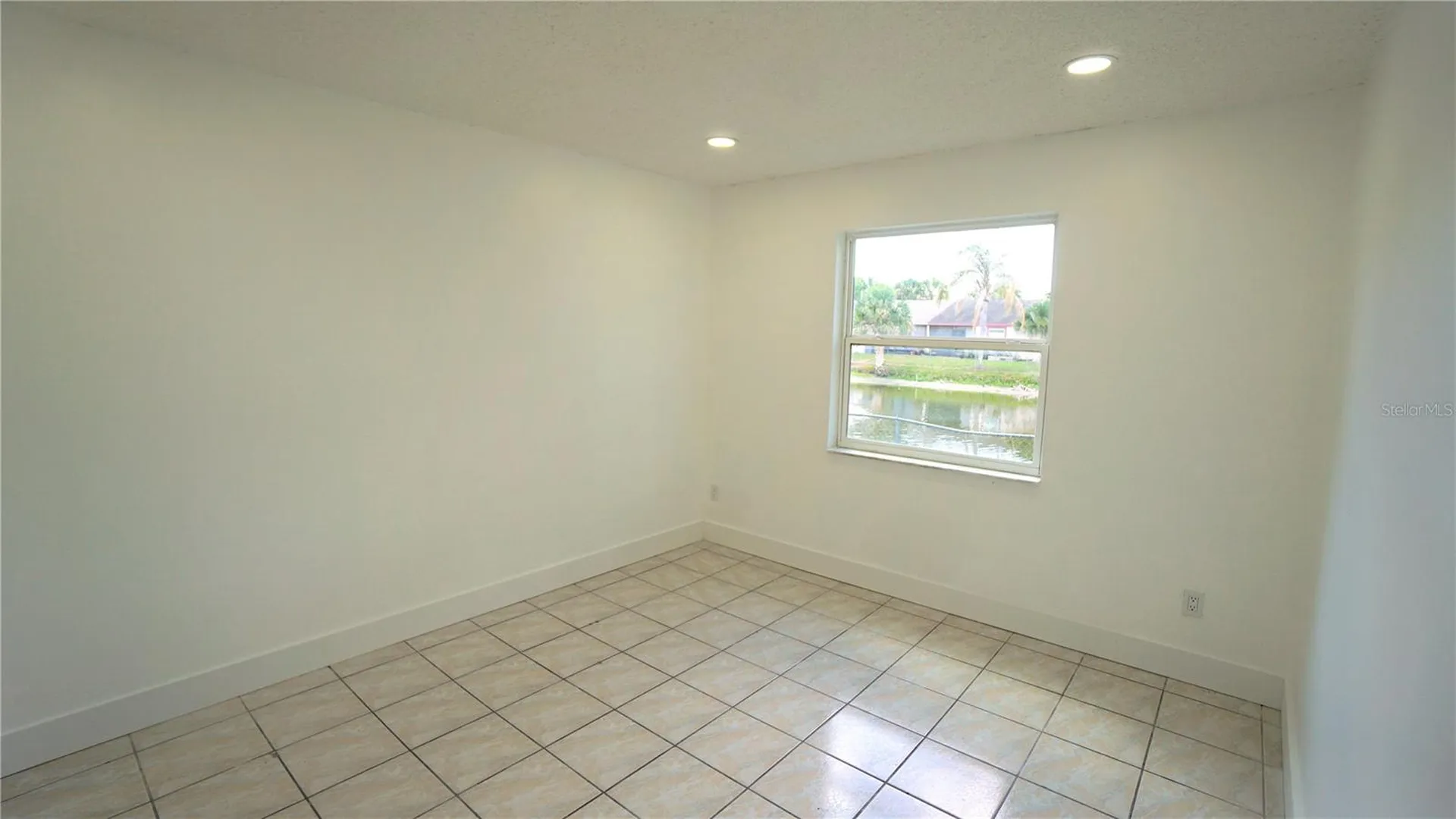 834 Angela Lane Kissimmee FL 34741