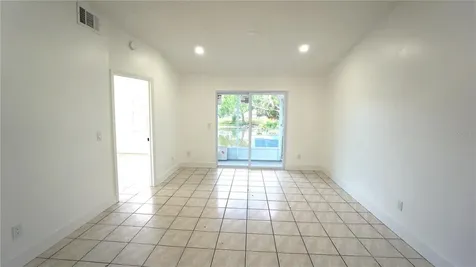 834 Angela Lane Kissimmee FL 34741
