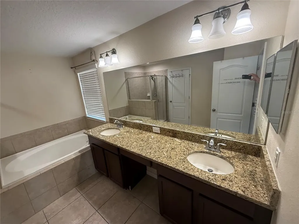10205 Stedfast Court Sun City Center FL 33573