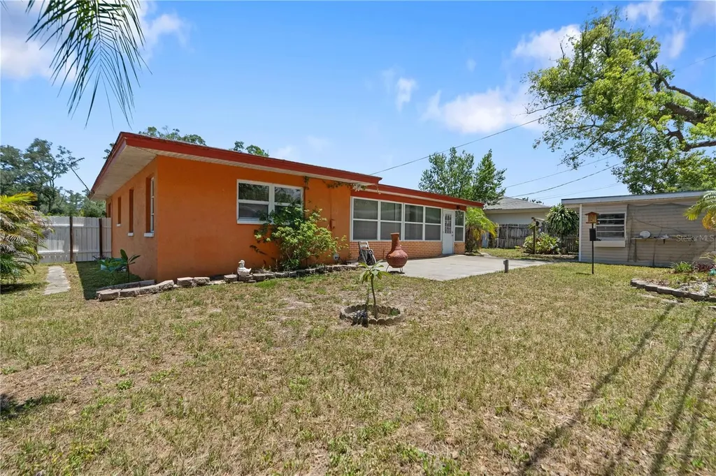 927 Parkwood Drive Dunedin FL 34698