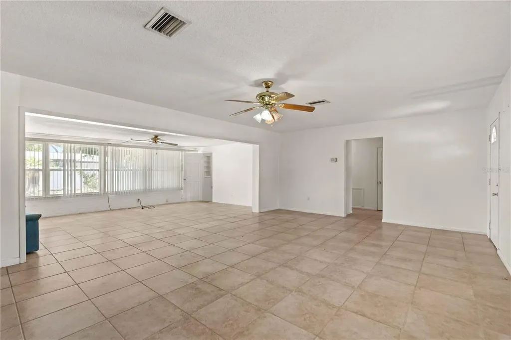 927 Parkwood Drive Dunedin FL 34698