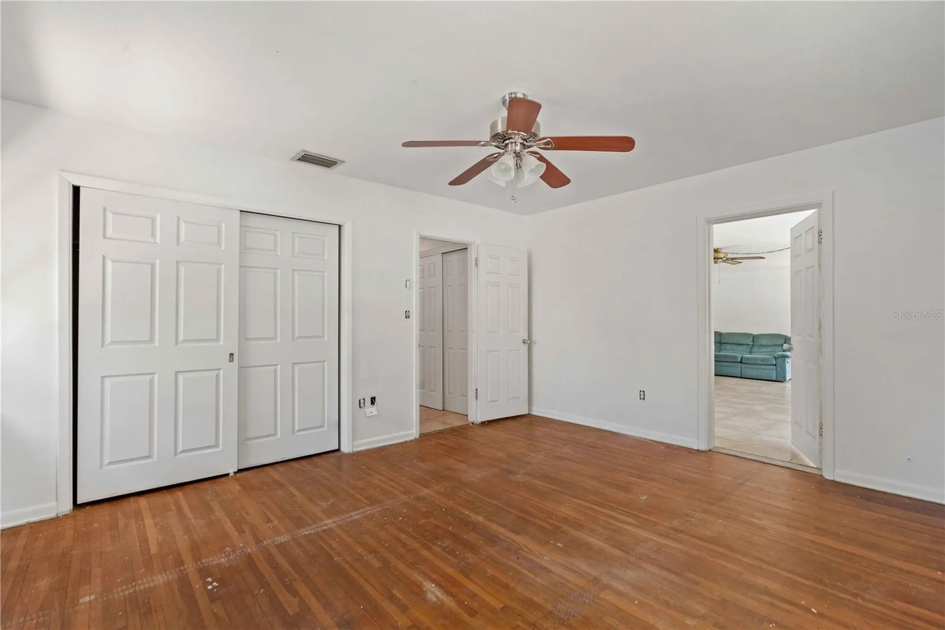 927 Parkwood Drive Dunedin FL 34698
