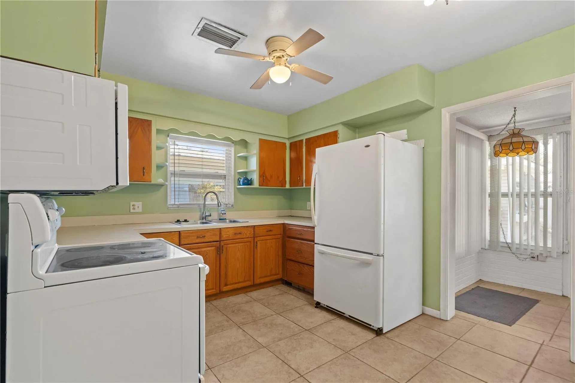 927 Parkwood Drive Dunedin FL 34698