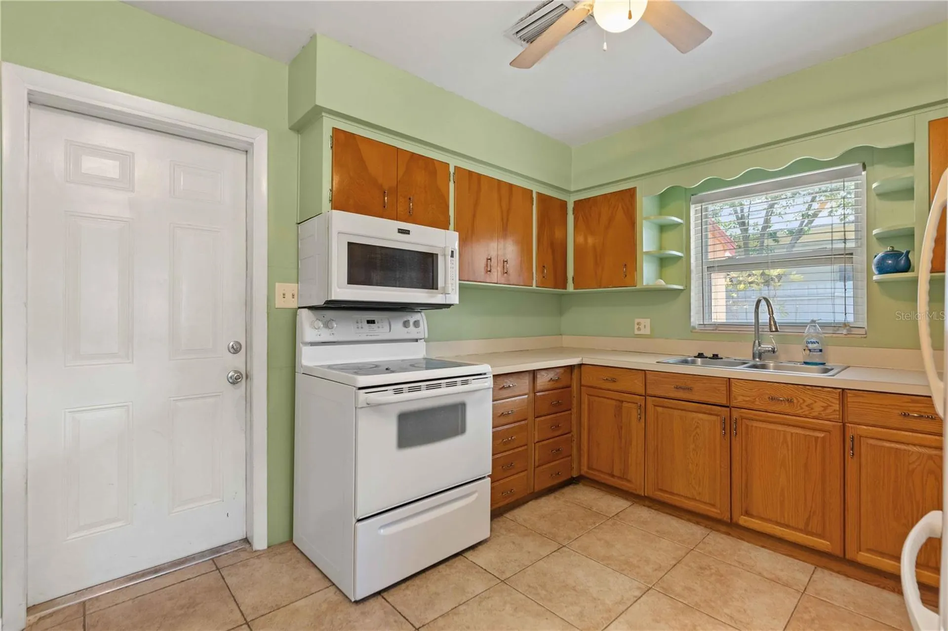 927 Parkwood Drive Dunedin FL 34698
