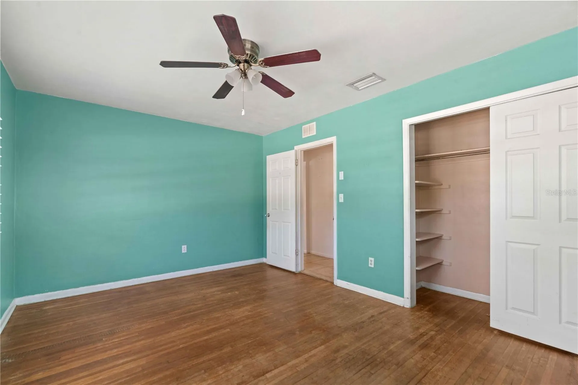 927 Parkwood Drive Dunedin FL 34698