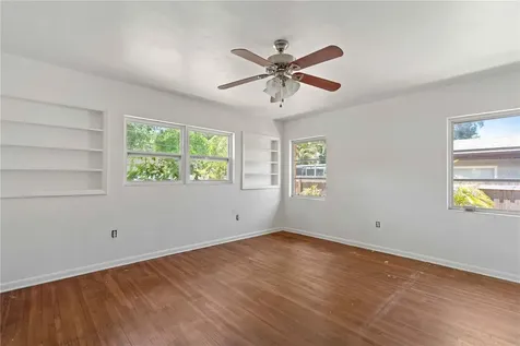 927 Parkwood Drive Dunedin FL 34698