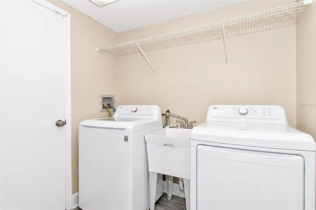 2524 W Brook Lane Clearwater FL 33761