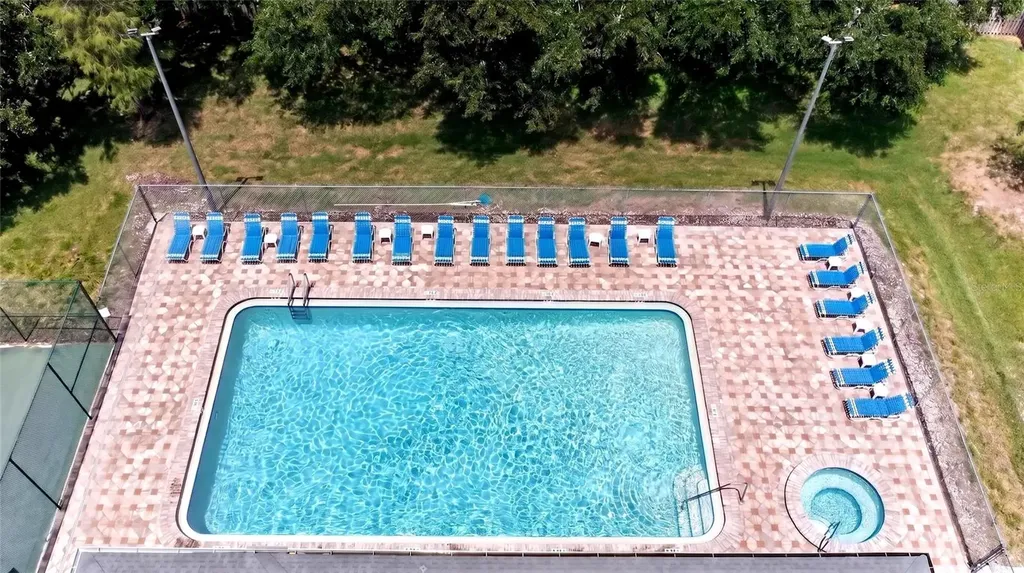 2524 W Brook Lane Clearwater FL 33761