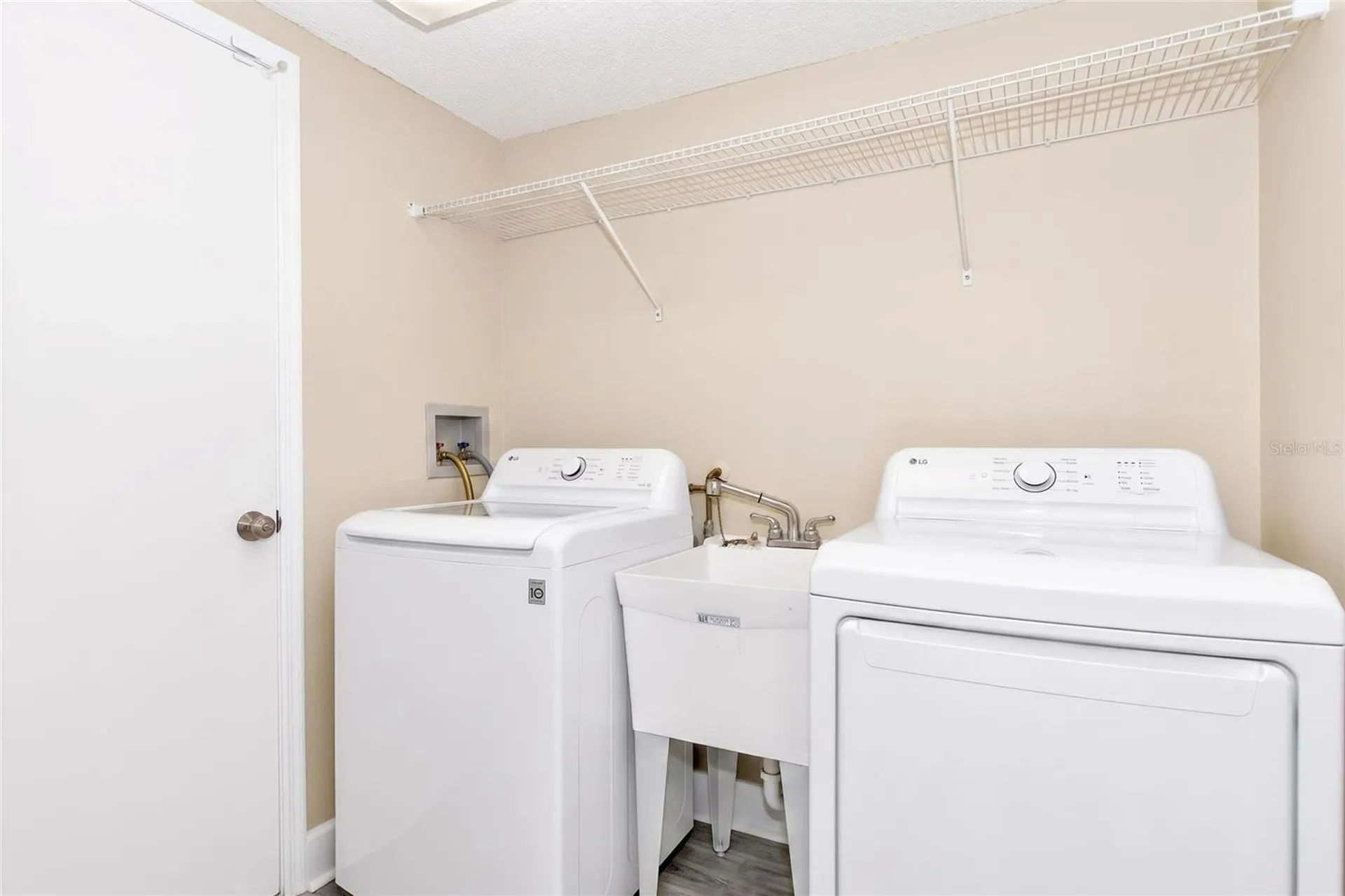 2524 W Brook Lane Clearwater FL 33761