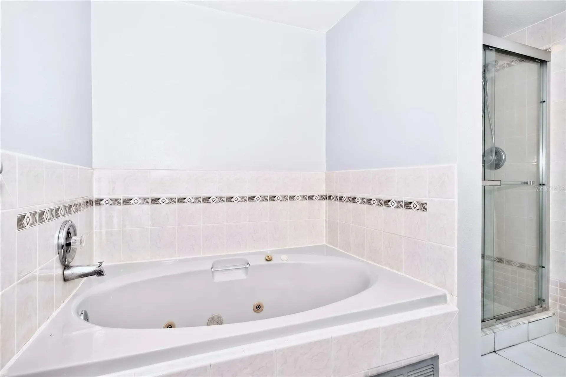 2524 W Brook Lane Clearwater FL 33761