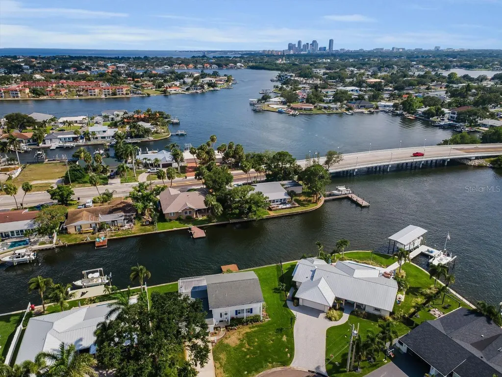 1310 41st Avenue NE St Petersburg FL 33703