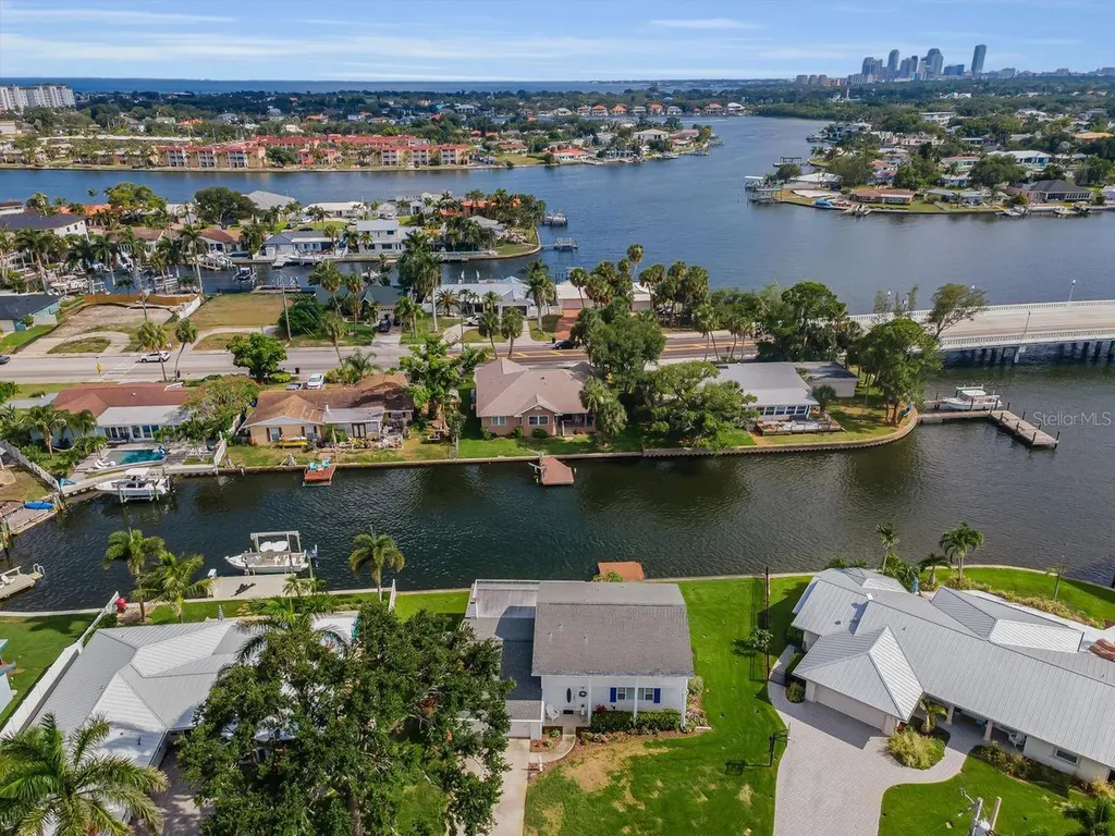 1310 41st Avenue NE St Petersburg FL 33703