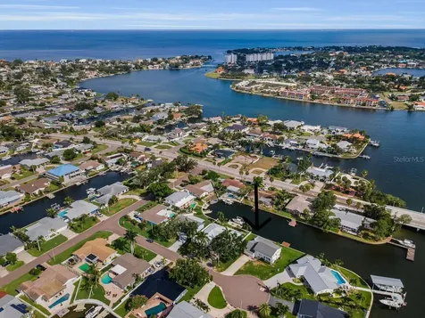 1310 41st Avenue NE St Petersburg FL 33703
