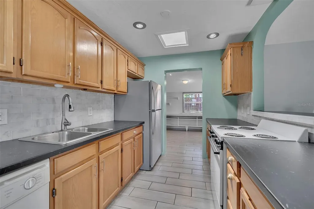 3303 Florida Boulevard Bradenton FL 34207