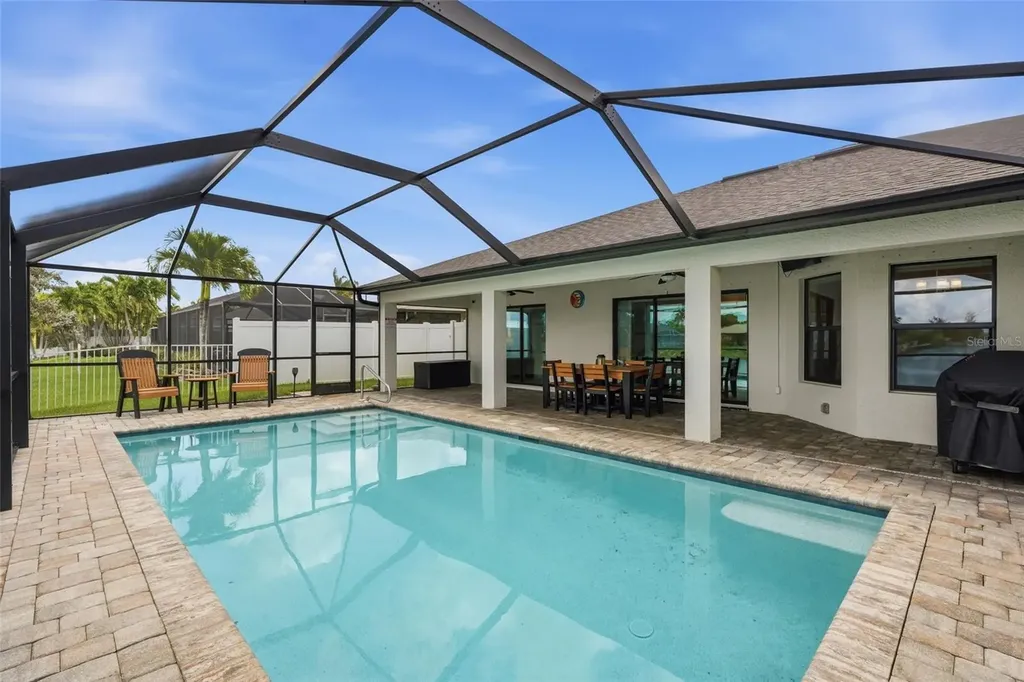 206 NE 21st Avenue Cape Coral FL 33909