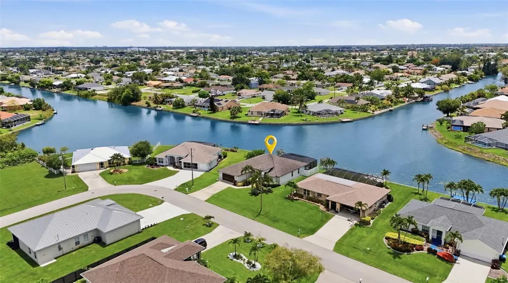 206 NE 21st Avenue Cape Coral FL 33909