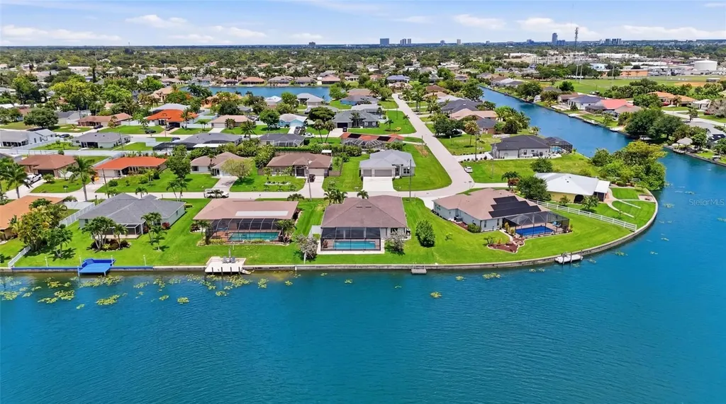 206 NE 21st Avenue Cape Coral FL 33909