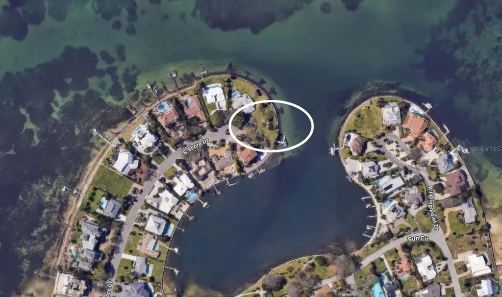 305 S South Shore Drive S Sarasota FL 34234