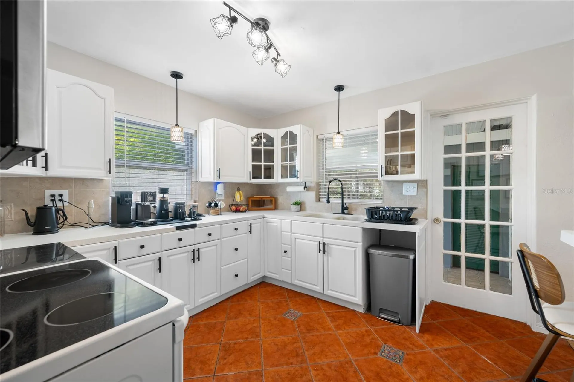 6219 Hampton Drive N St Petersburg FL 33710