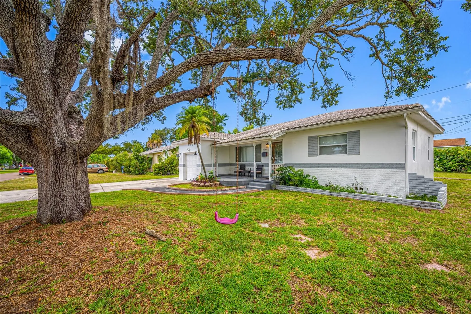 6219 Hampton Drive N St Petersburg FL 33710