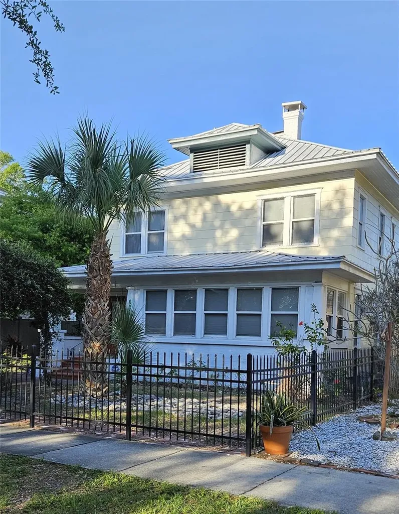 620 5th Street N St Petersburg FL 33701