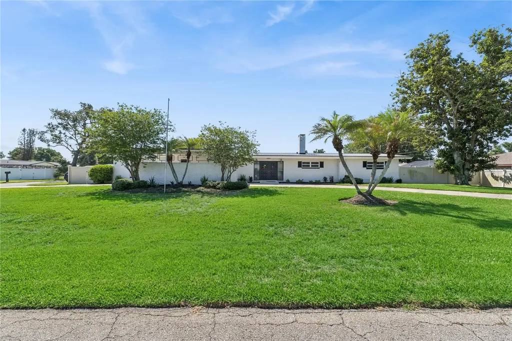 2925 E Lake Hartridge Drive Winter Haven FL 33881