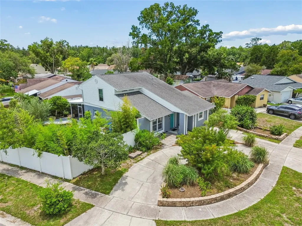 16018 Saddlestring Drive Tampa FL 33618