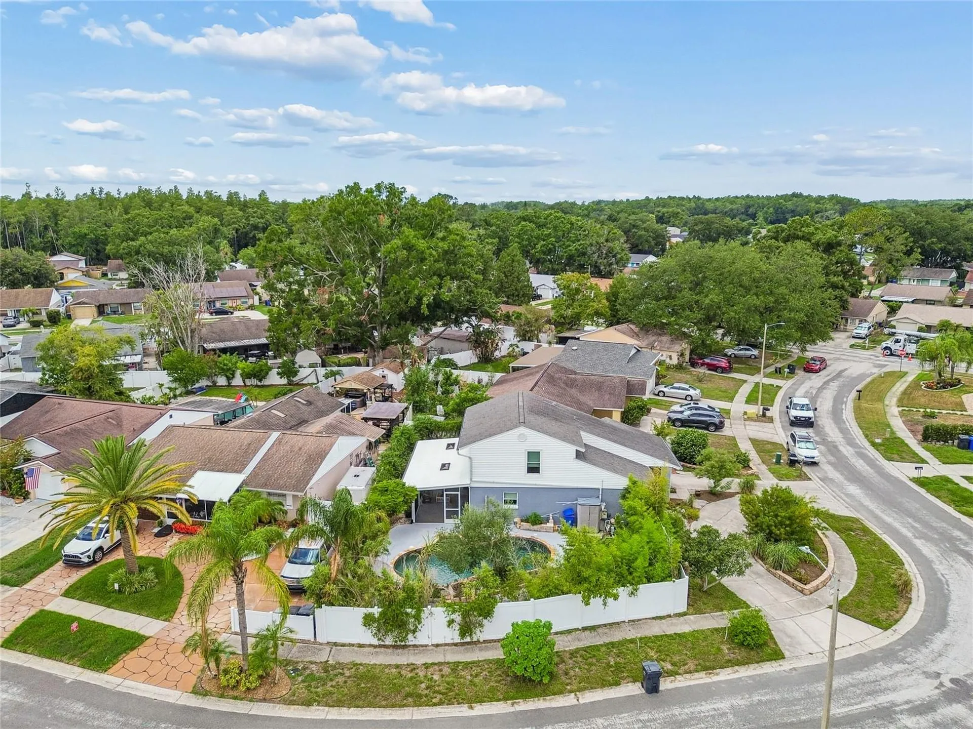 16018 Saddlestring Drive Tampa FL 33618