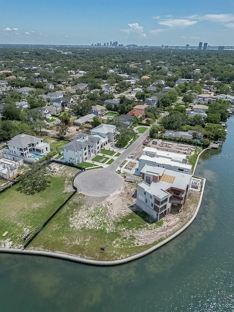 5028 W Leona Street Tampa FL 33629