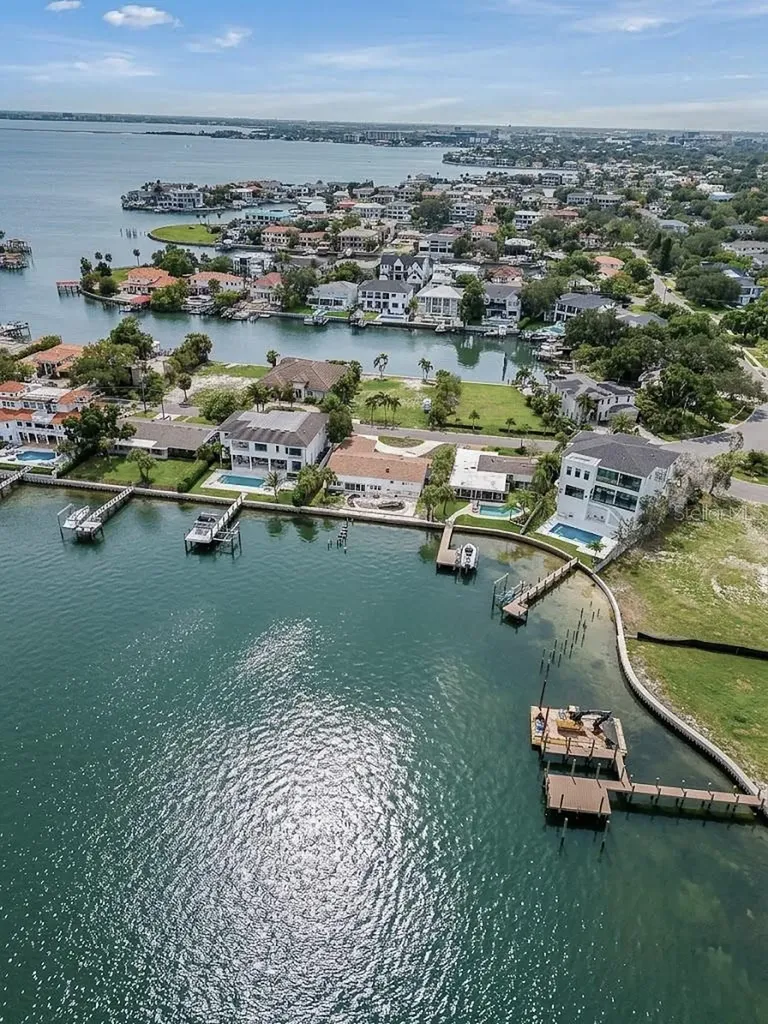 5028 W Leona Street Tampa FL 33629