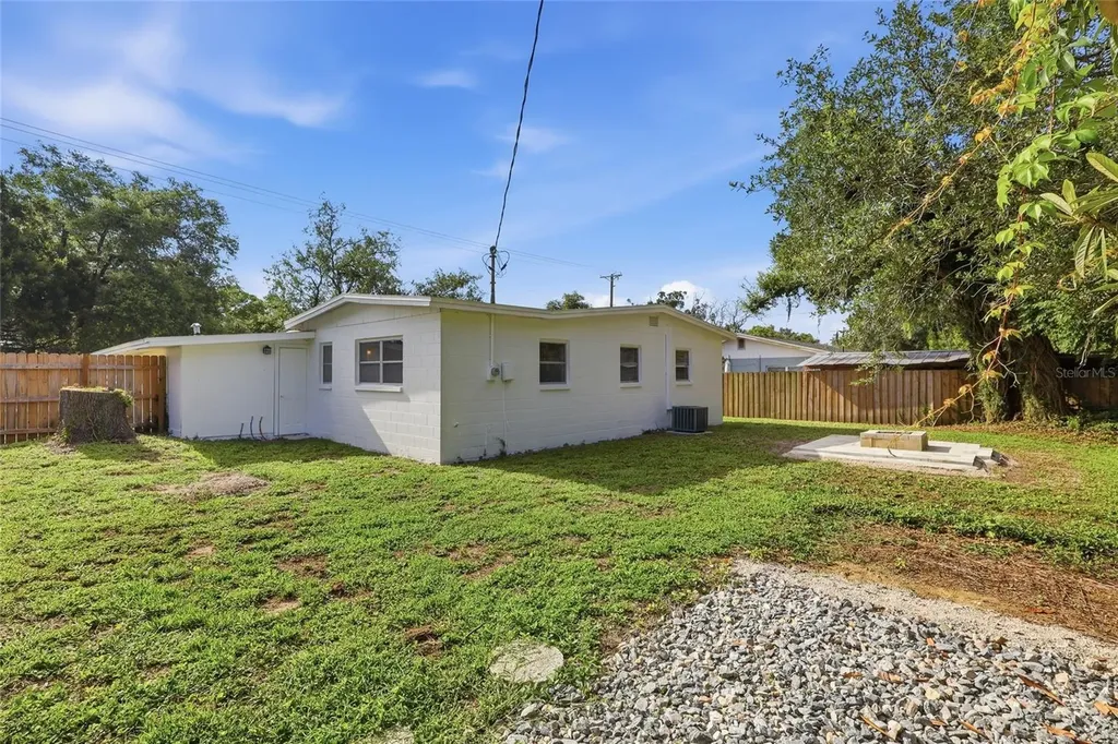 410 S Oakwood Avenue Brandon FL 33511