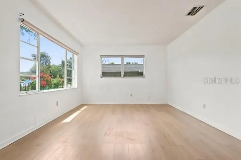 410 S Oakwood Avenue Brandon FL 33511