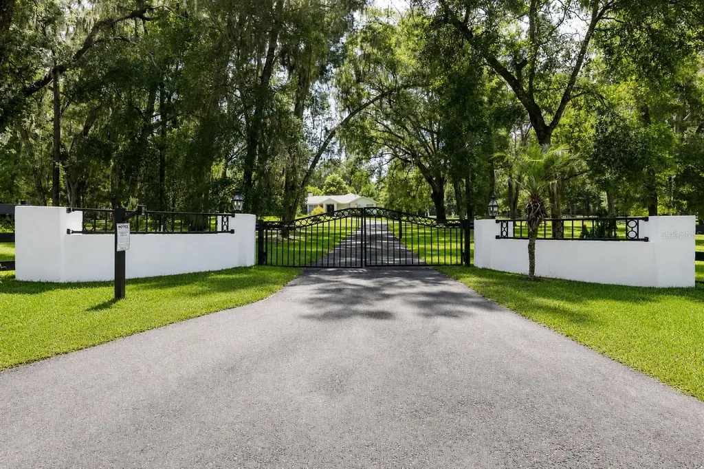 22 Wood Ridge Drive Ocala FL 34482