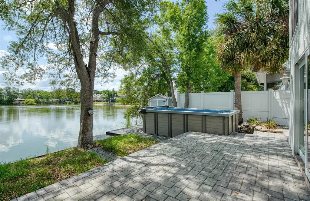 5606 Samter Court Tampa FL 33611